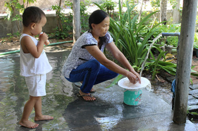 Điều chỉnh giá bán nước để bảo đảm quyền lợi của khách hàng sử dụng nước